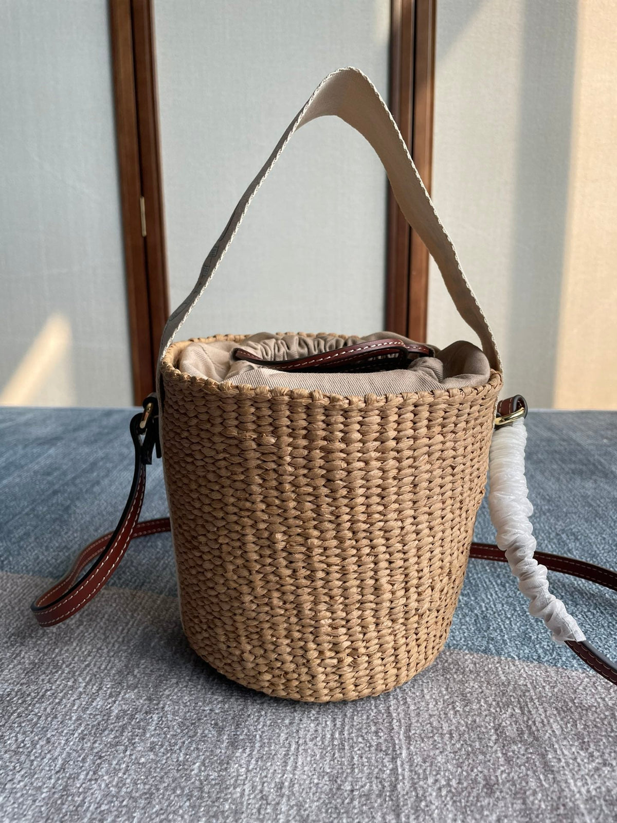 SMALL WOODY BASKET 17 IN NATURAL FIBERS BEIGE WEBBING DARK BROWN CALFSKIN